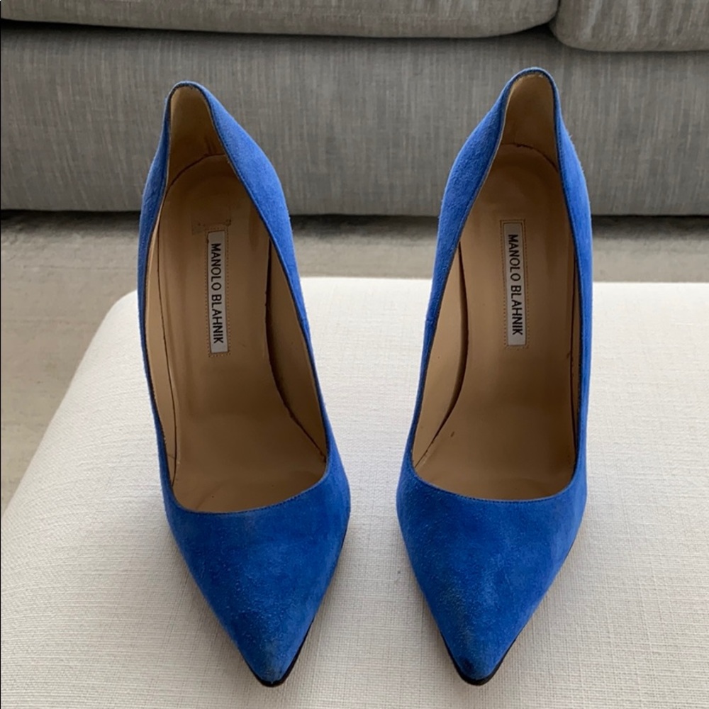 Manolo Blahnik bright blue pumps